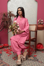 Gulabi Grace Kurta Set